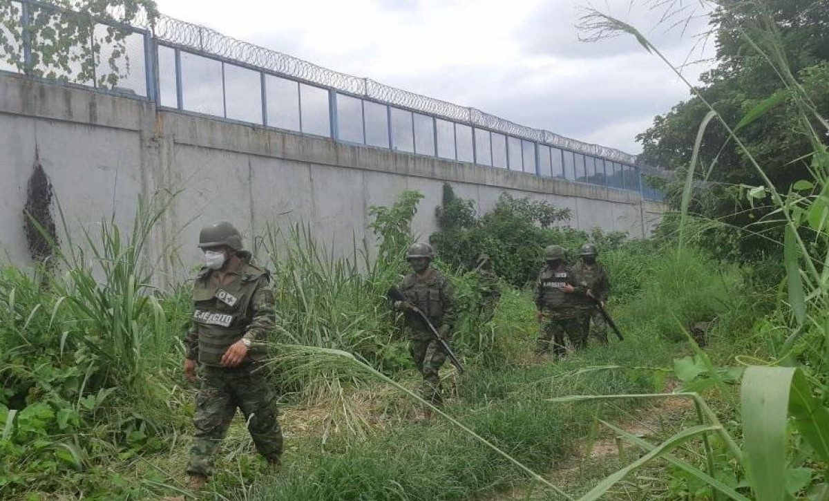 20210310120712_portoviejo-militares-resguardan-la