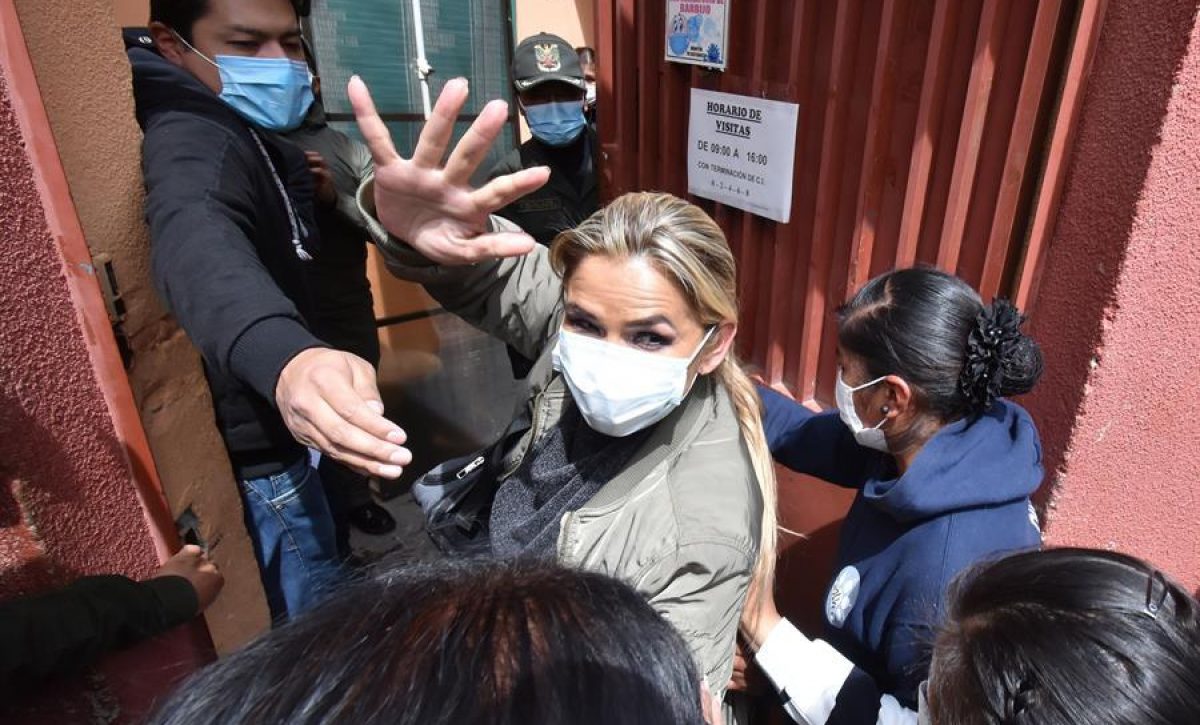 20210315051329_jeanine-a-a-ez-aislada-y-sin-privil