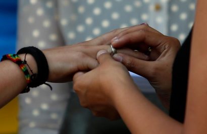 20210316034749_un-grupo-de-sacerdotes-se-rebela-co