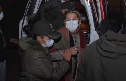 20210320101548_trasladan-a-la-expresidenta-bolivia