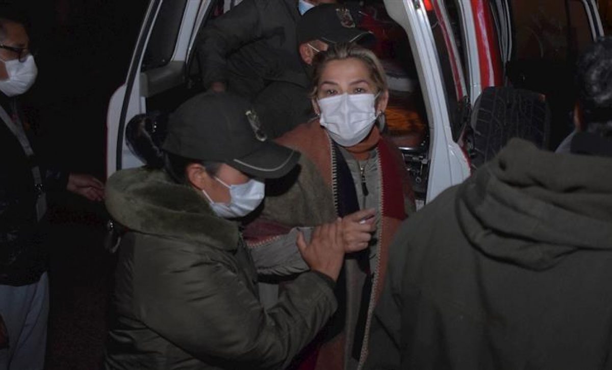 20210320101548_trasladan-a-la-expresidenta-bolivia 20210320101548_trasladan-a-la-expresidenta-bolivia