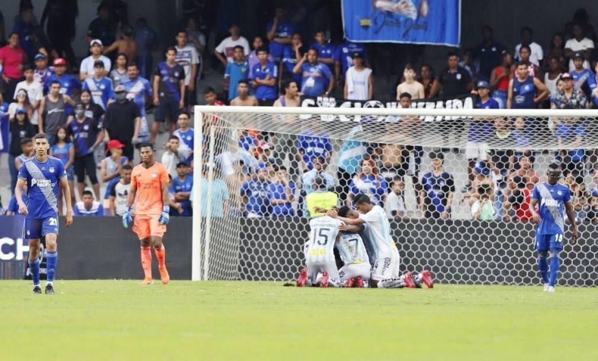 20210321081613_9-de-octubre-vence-por-1-0-a-emelec 20210321081613_9-de-octubre-vence-por-1-0-a-emelec