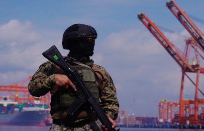 Ecuador establece alianza estratégica con la ONU para blindar los puertos contra el narcotráfico internacional. (API)