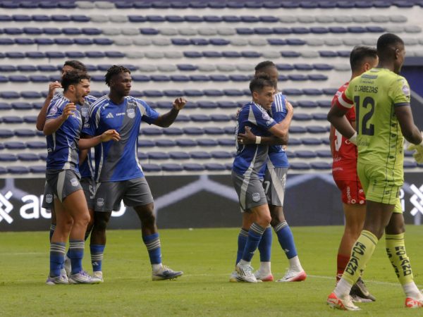 Contundente triunfo de Emelec ante El Nacional no le alcanza para clasificar