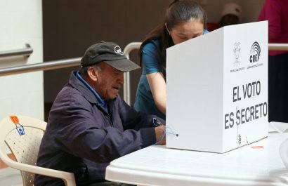 Voto en Casa Ecuador 2025: 490 electores votan anticipadamente el 14 de noviembre. FOTO: API.