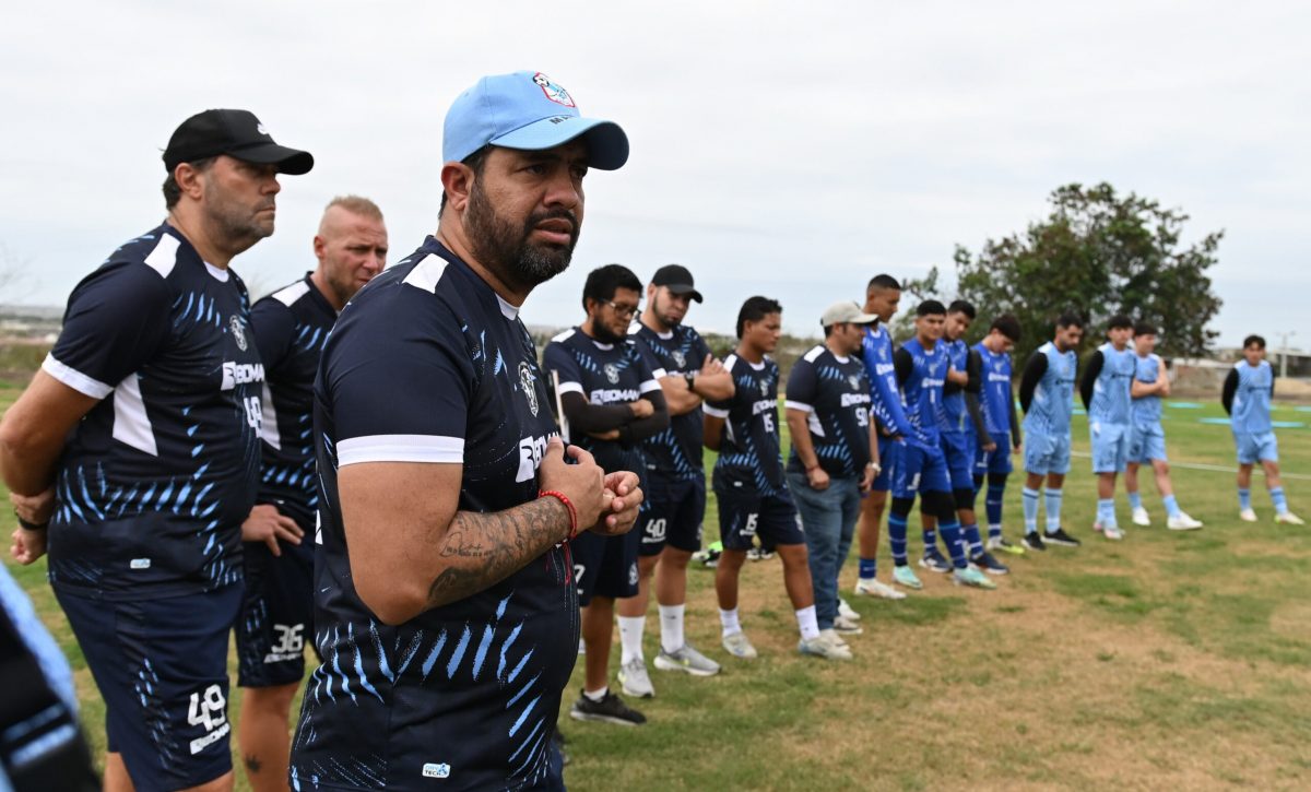 En el Complejo Deportivo San Juan, el Manta FC da inicio a su pretemporada. API FOTO / ARIEL OCHOA