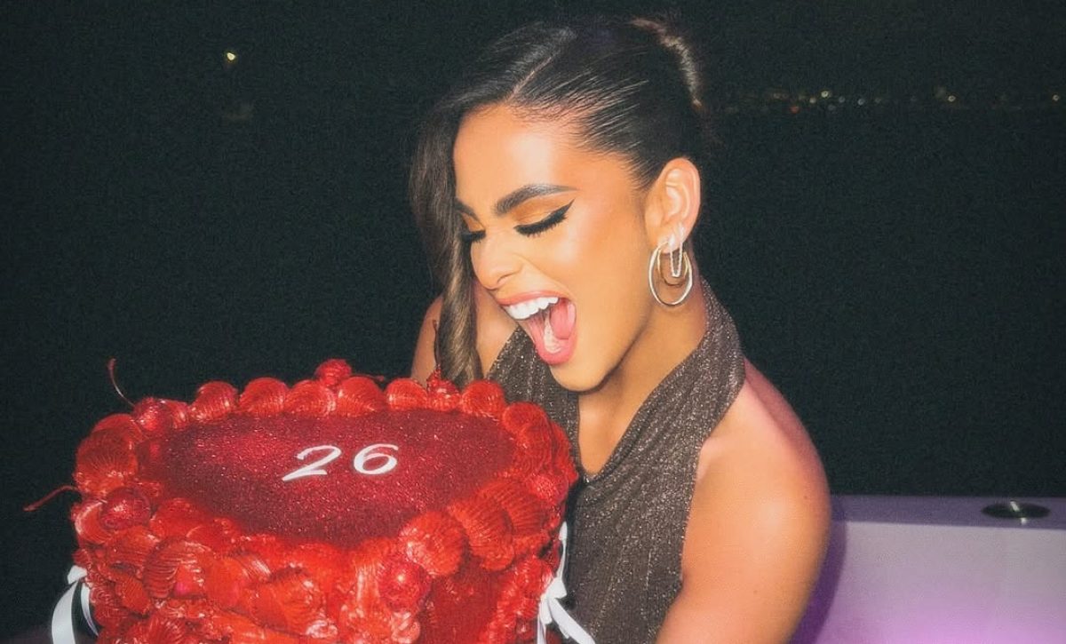 Valeria Gutiérrez celebra sus 26 años junto a Axel en una fiesta íntima y llena de cariño