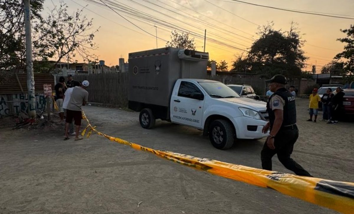 A Alfredo Moreira Reynel, de 45 años, conocido como “Pecho y Pulmón”, lo asesinaron la tarde de este miércoles 17 de diciembre en la parroquia Leonidas Proaño,