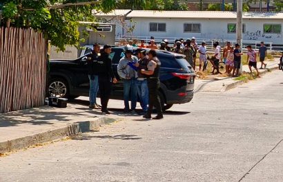 A un ciudadano de 35 años lo asesinaron a tiros este lunes 29 de diciembre en el barrio El Porvenir, de Manta, provincia de Manabí.