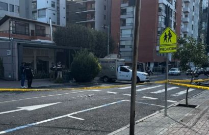 A un guardia de seguridad lo asesinaron a tiros la tarde de este miércoles 7 de enero de 2026 en una cafetería ubicada en la avenida 6 de Diciembre y calle Irlanda.