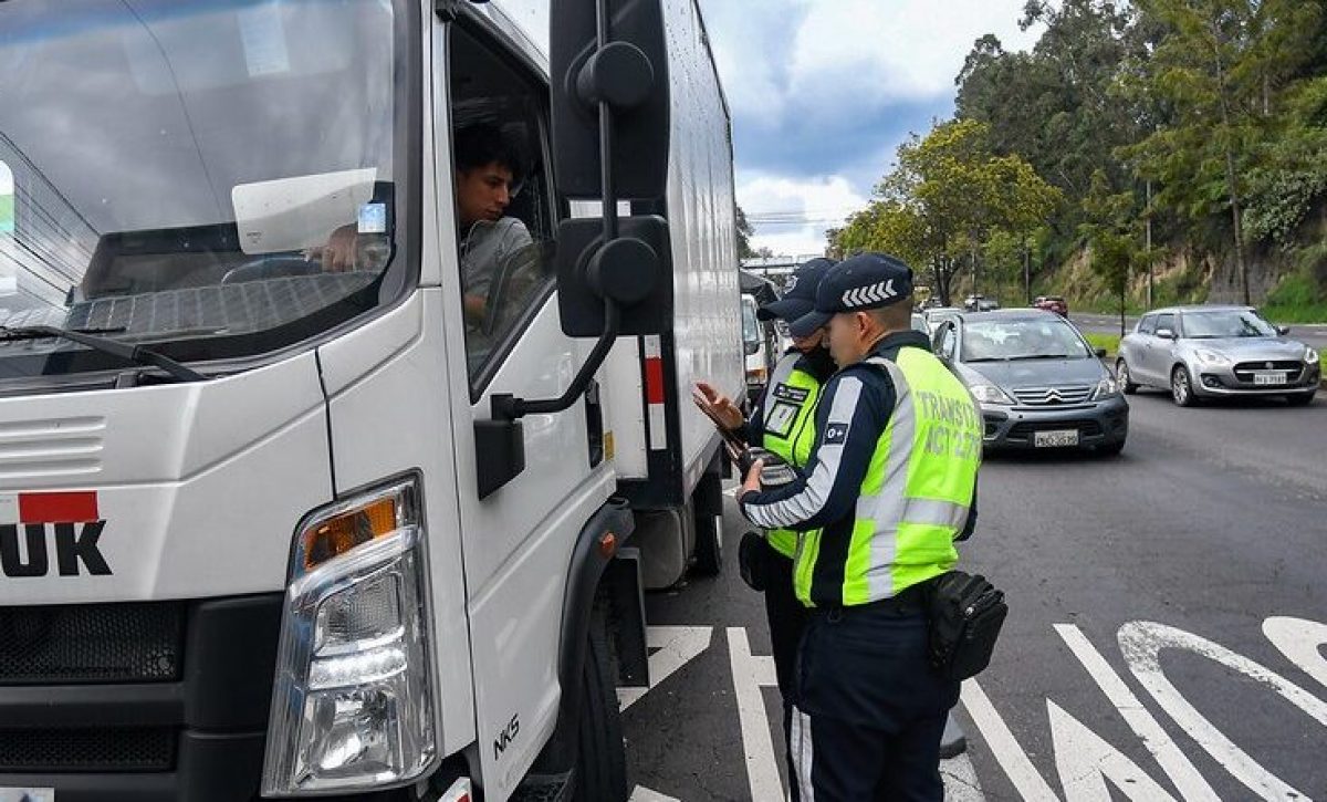 AMT intensifica controles al transporte pesado en la avenida Simón Bolívar