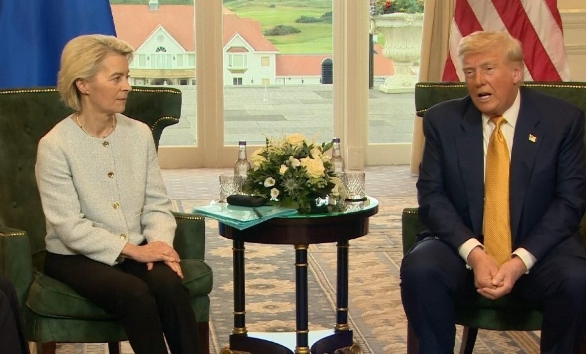 Foto/ Europa Press. Ursula von der Leyen y Donald Trump en Turnberry (Escocia).