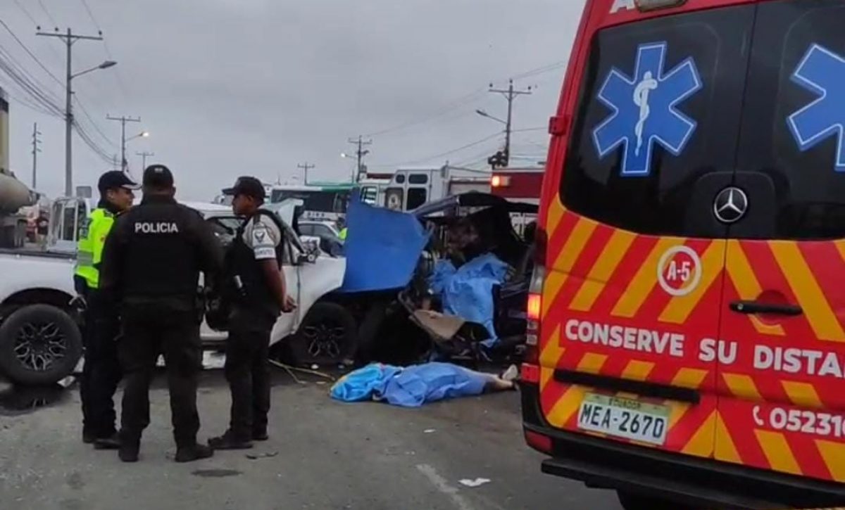 Accidente de trànsito en vía Manta- Montecristi deja vìctimas mortales