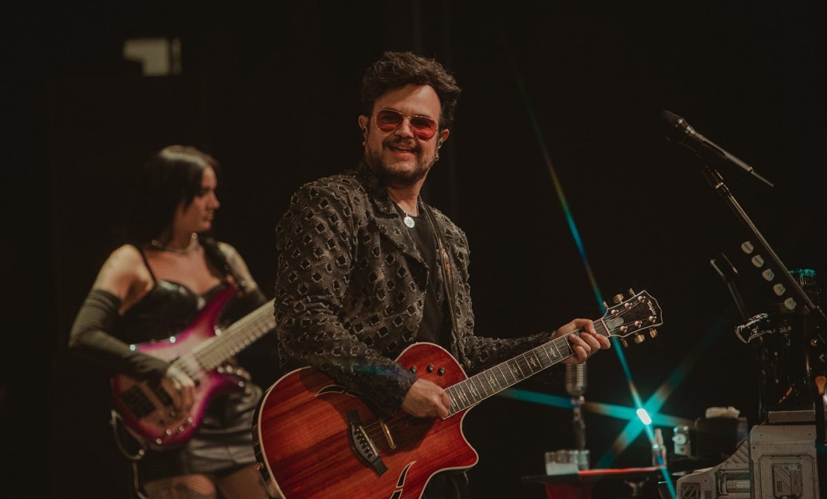 Aleks Syntek se habría internado en rehabilitación tras escándalo por supuesta infidelidad