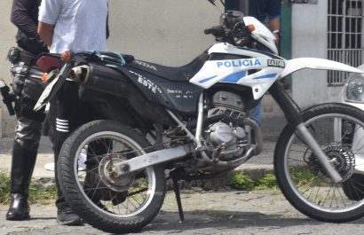 Aprehenden a un hombre por agresión física a su conviviente en Santo Domingo