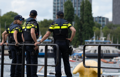 La Policía confirmó la detención de dos sospechosos del ataque. (Foto: Canva).