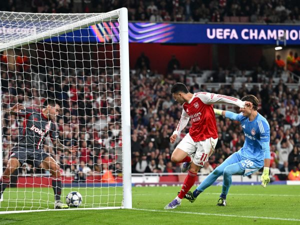 Arsenal derrotó 2-0 a Olympiacos en Champions League sin el ecuatoriano Piero Hincapié por lesión