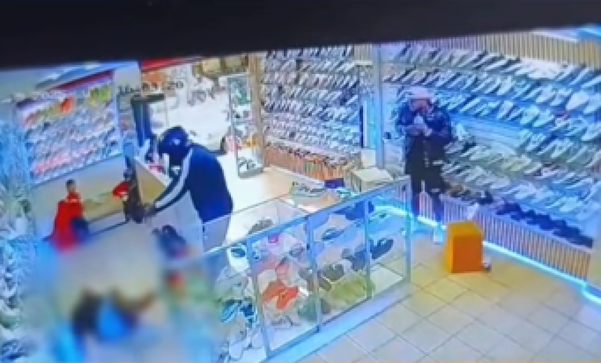 Hombre de 38 años fue asesinado en un local comercial de Chillogallo, al sur de Quito