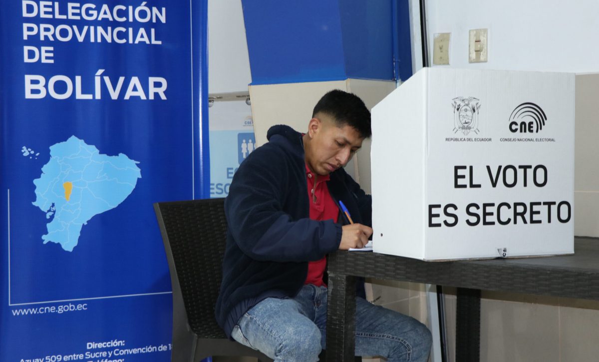 Así será el simulacro del referéndum y consulta popular 2025 en Ecuador
