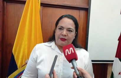 Aurora Valle asume la Gobernación de Manabí con enfoque en seguridad y servicios