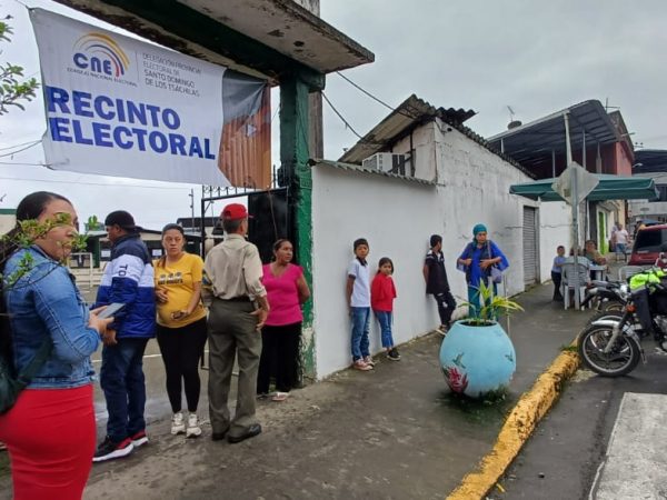 Avanza la Consulta Popular y Referéndum 2025 en Puerto Limón con participación limitada en la primera hora