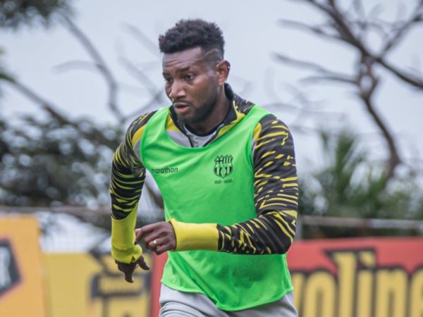 Barcelona SC renueva a Gustavo Vallecilla y tiene varias dudas para medir a Macará
