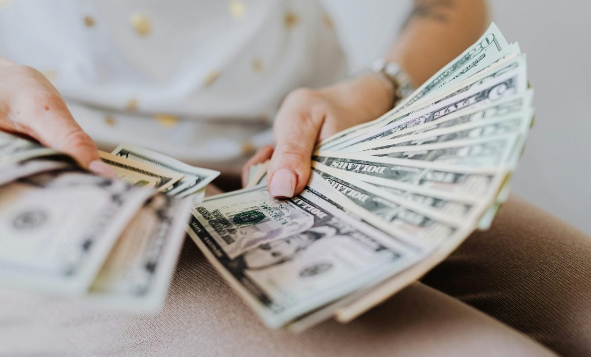 CAF, Banco Internacional, PYMEs, Mujeres Emprendedoras, Ecuador, Financiamiento Verde, Sostenibilidad Ambiental, Inclusión de Género