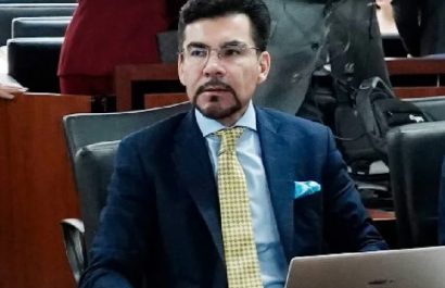 Carlos Leonardo Alarcón Castro se mantendrá como Fiscal General del Estado encargado por un período mínimo de siete meses.