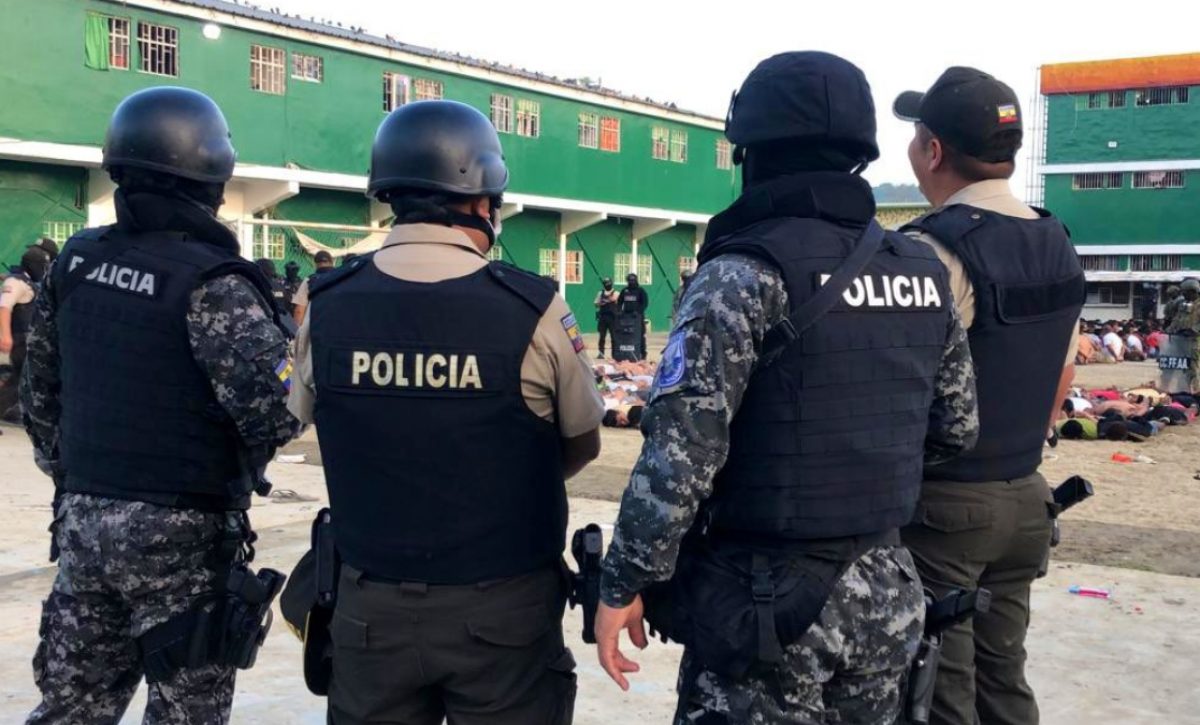 Más de 20 internos fallecidos se reportan en el Centro de Privación de Libertad Nº 1 de Machala, provincia de El Oro. (Referencial-Policía Nacional)