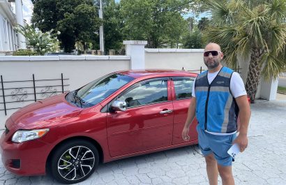 César Hernández asegura que muchos amigos hispanos, incluyendo ecuatorianos, combinan varias de estas aplicaciones para mantenerse a flote.