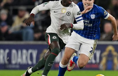 Chelsea con Moisés Caicedo vence 1-3 al Cardiff City y avanza a semifinales de la Carabao Cup
