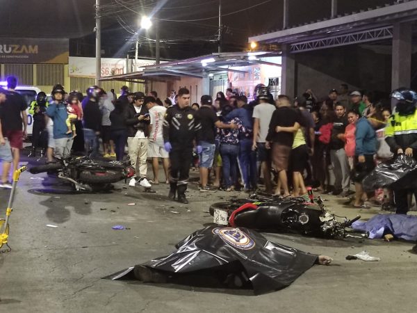 Dos motociclistas fallecen en accidente de tránsito