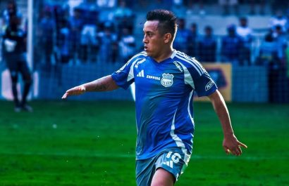 Christian Cueva rescindió contrato con Emelec, según reveló el entrenador Guillermo Duró.