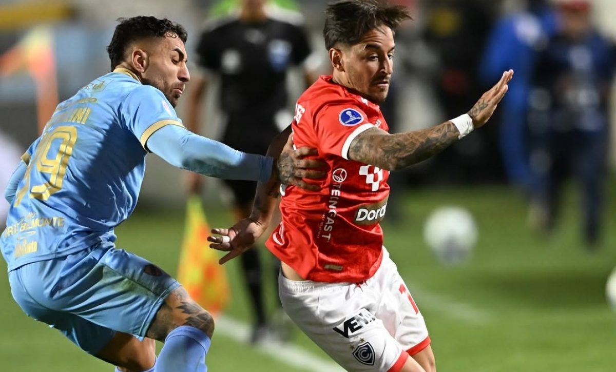Cienciano con Garcés cae 0-2 ante Bolívar y queda eliminado de la Sudamericana