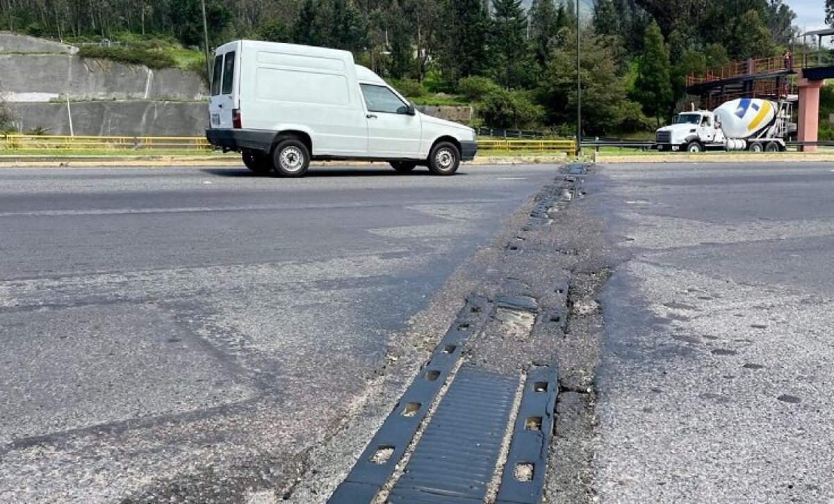 Cierre nocturno de 28 días en la Av. Simón Bolívar y Ruta Viva por reparación de juntas de dilatación