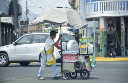 Comercio informal y tránsito ejes del desorden urbano en Portoviejo