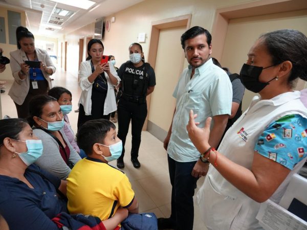 Con acuerdo ministerial el Ministerio de Salud dispone acelerar la compra de medicinas para hospitales de Ecuador