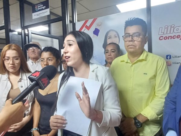 Concejal de Santo Domingo se queda sin equipo de trabajo y acusa al alcalde de intimidación