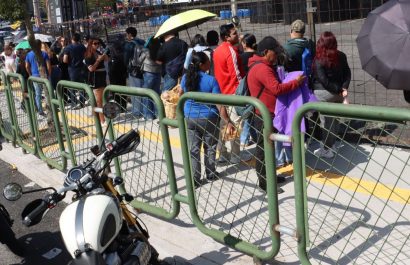 Conciertos de Shakira en Quito: Más de mil policías brindan seguridad dentro y fuera del Estadio Olímpico Atahualpa. (API)