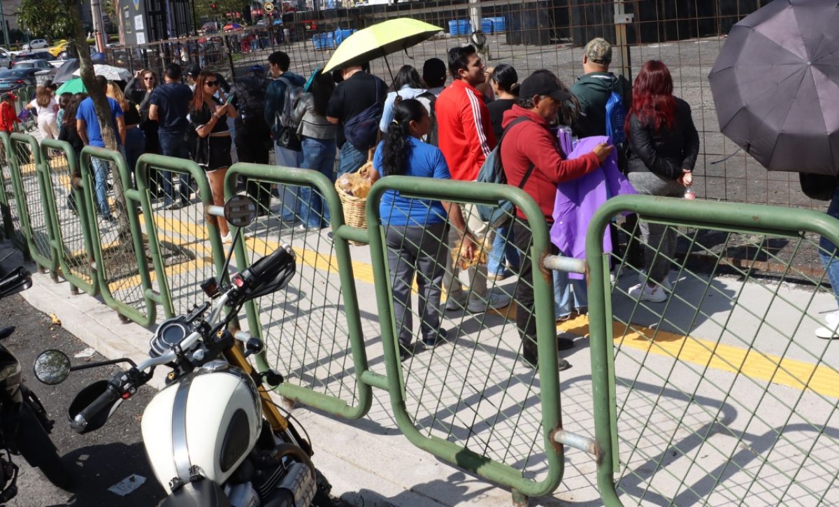 Conciertos de Shakira en Quito: Más de mil policías brindan seguridad dentro y fuera del Estadio Olímpico Atahualpa. (API)