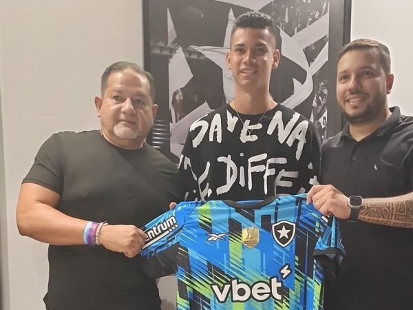 Cristhian Loor se une a Botafogo por cuatro temporadas.