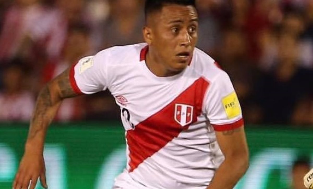Christian Cueva juega en el Cienciano de Perú.