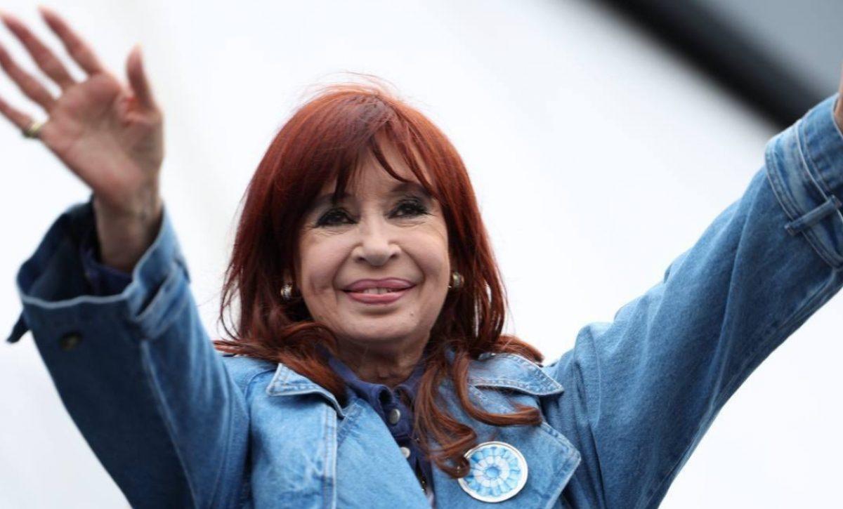 Cristina Fernández, expresidenta de Argentina, es intervenida de urgencia por un cuadro de apendicitis y peritonitis. (Facebook)