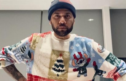 Dani Alves negocia compra del club portugués São João de Ver