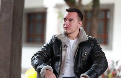 Daniel Noboa analiza el impacto del fracaso del referéndum y plantea nuevas reformas en Ecuador.