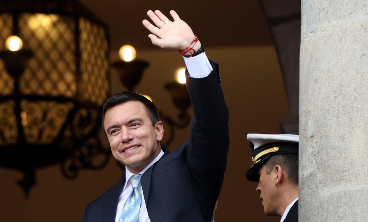 Daniel Noboa muestra cifrras económicas de su gestión y las compara con las del gobierno de Guillermo Lasso. (Presidencia)