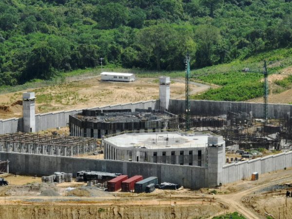 Daniel Noboa revela cuándo estará lista la cárcel 'El Encuentro'