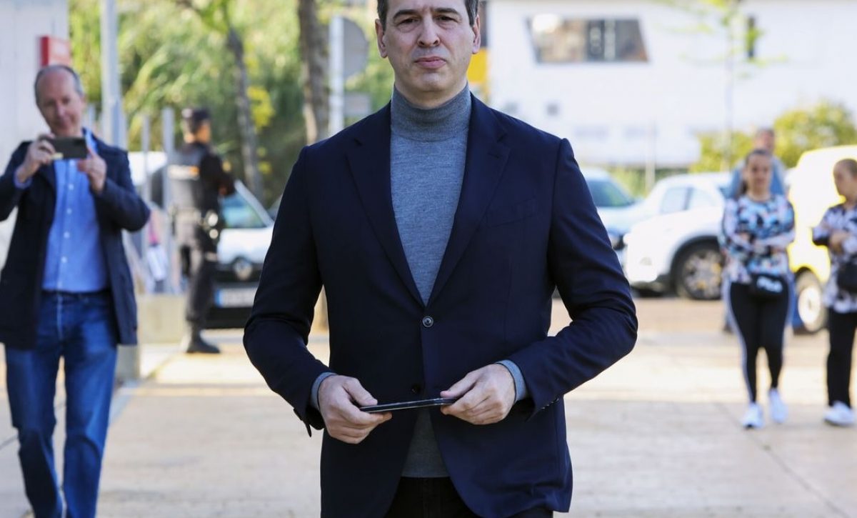 David Sánchez, hermano del presidente de España, Pedro Sánchez, enfrentará un juicio por presunto tráfico de influencias.