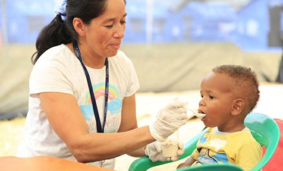 Decreto Ejecutivo 211 para fortalecer la lucha contra la desnutrición infantil en Ecuador.