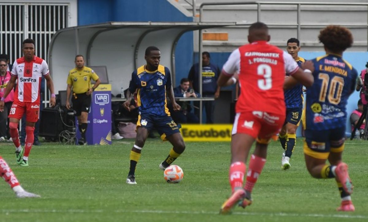 Delfín cayó ante Técnico Universitario y definirá su permanencia en la última fecha